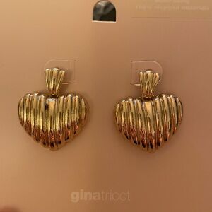 Gina Tricot Gold Heart-Shaped Earrings